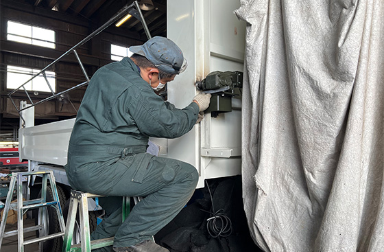 札幌、石狩エリアを中心に荷台の改造・修理を行っています