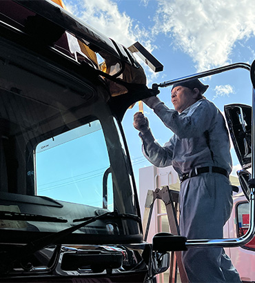 トラック架装の作業イメージ